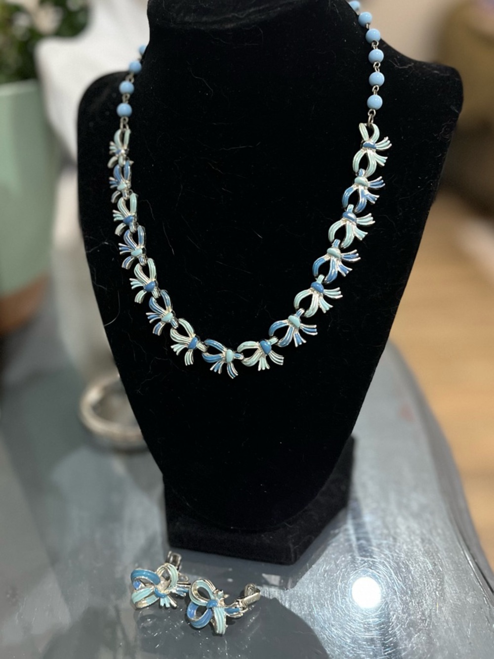 N125 MCM VTG Coro Light Blue Enamel Flower-Link Necklace + Clip Earrings